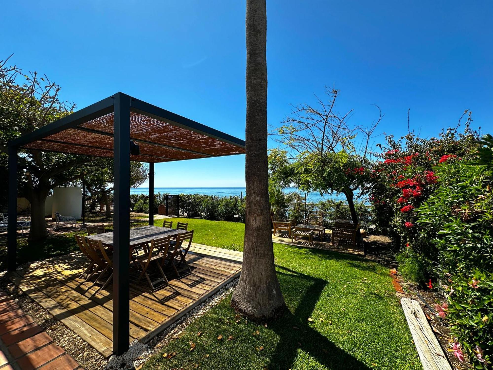 Villa Alboran Beachfront 9Pax ตอร์เร เด เบนากาลบอน ภายนอก รูปภาพ