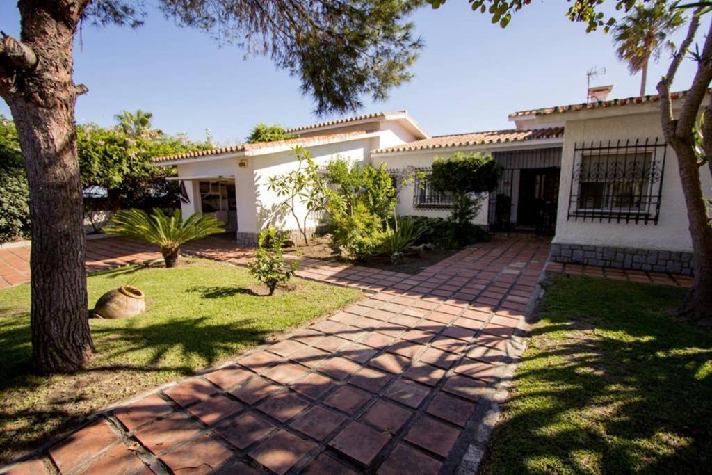 Villa Alboran Beachfront 9Pax ตอร์เร เด เบนากาลบอน ภายนอก รูปภาพ